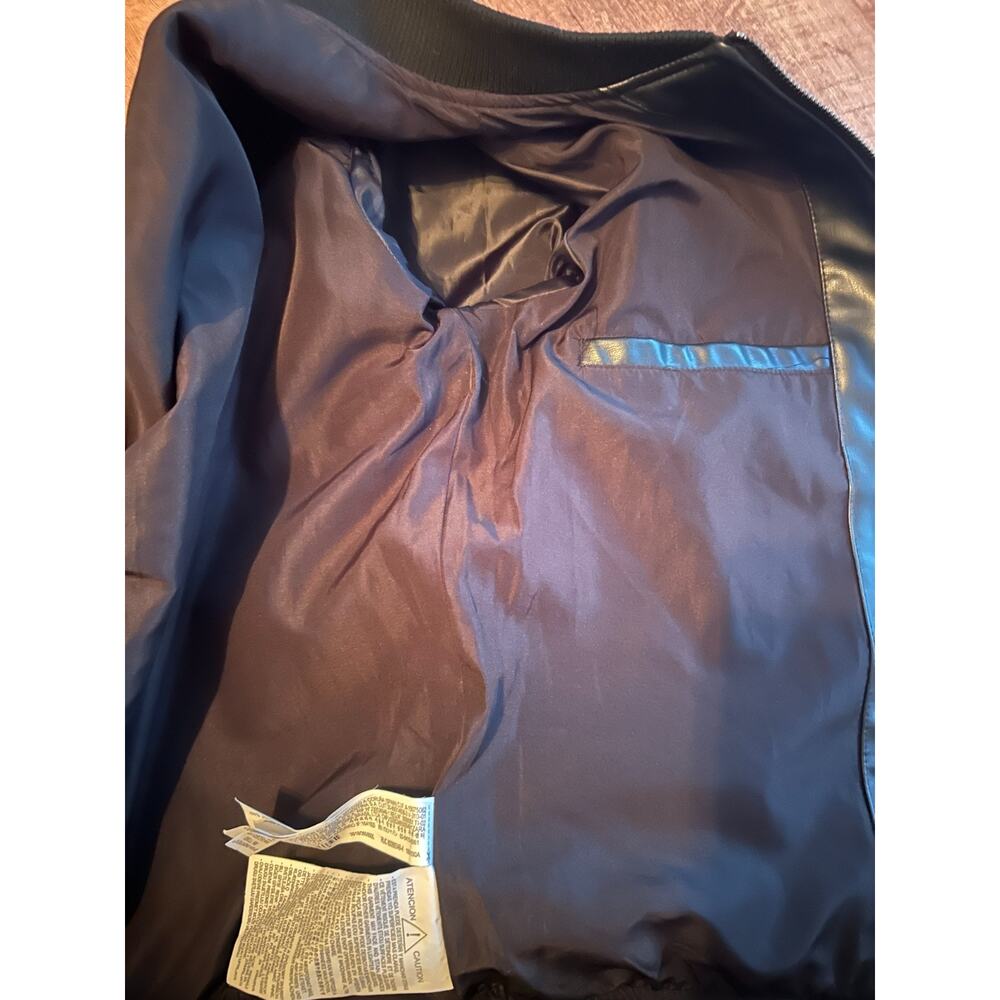 Zara faux black leather full-zip bomber jacket with ribbed collar and cuffs - Picture 7 of 7